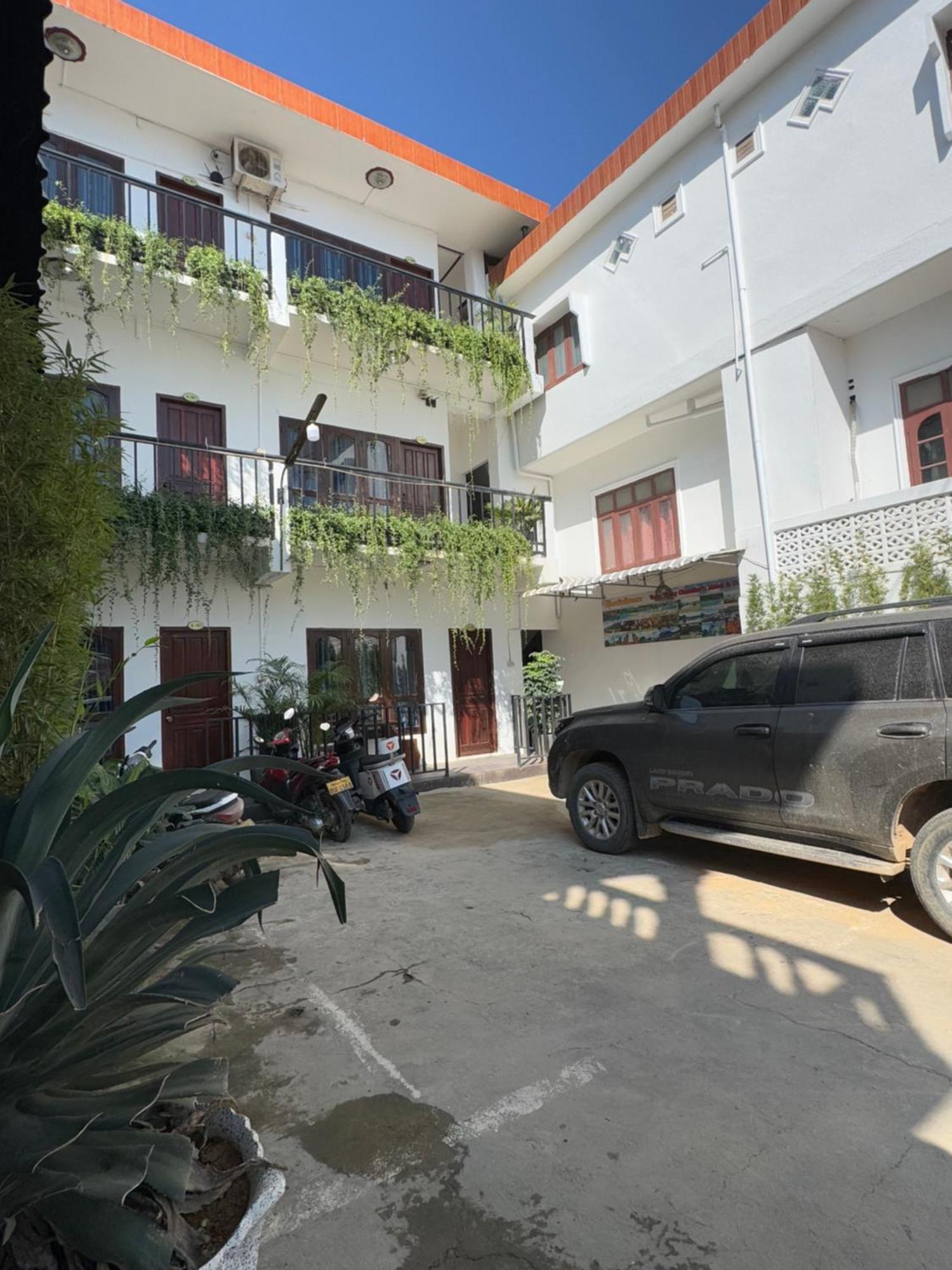 Vang Vieng Green Hotel ภายนอก รูปภาพ