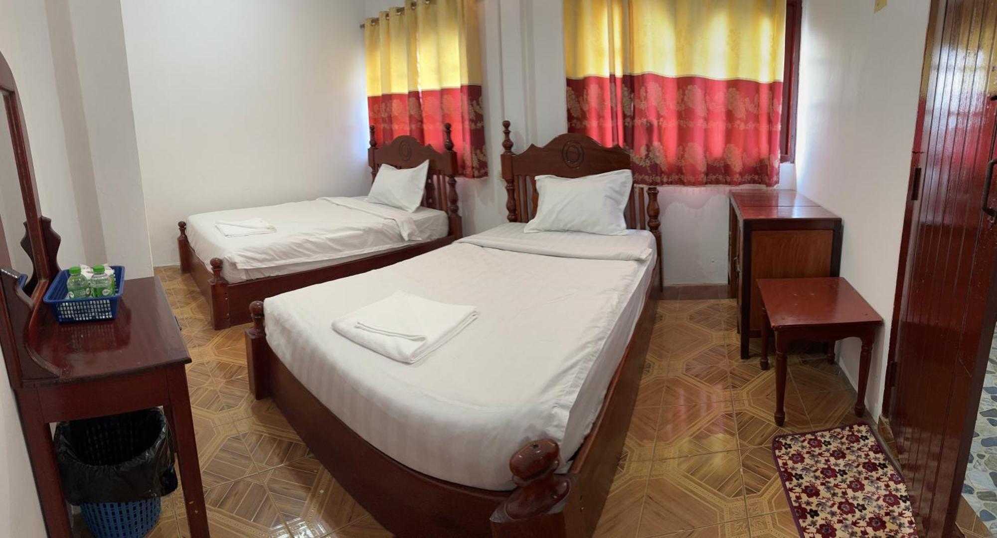 Vang Vieng Green Hotel ภายนอก รูปภาพ