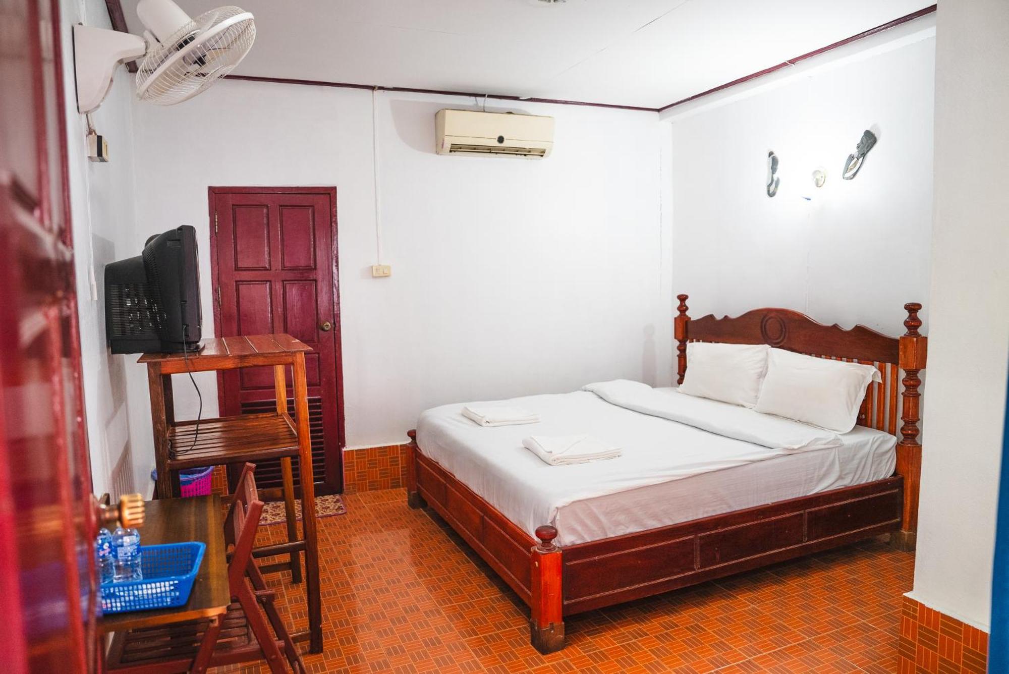 Vang Vieng Green Hotel ภายนอก รูปภาพ